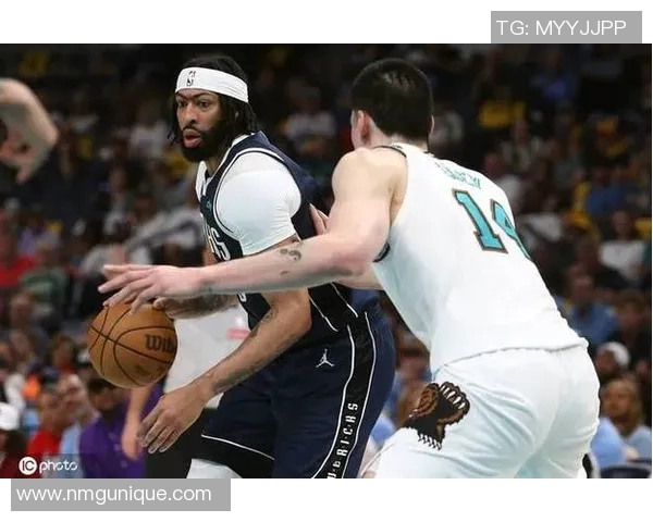 独行侠与灰熊激战正酣谁能在这场对决中笑到最后